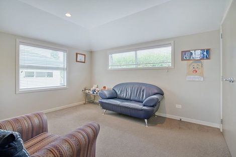 Photo of property in 4a Hyde Road, Rothesay Bay, Auckland, 0630