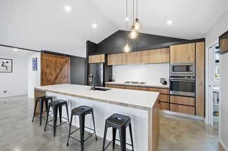 Photo of property in 8a Aderman Place, Hurworth, New Plymouth, 4310