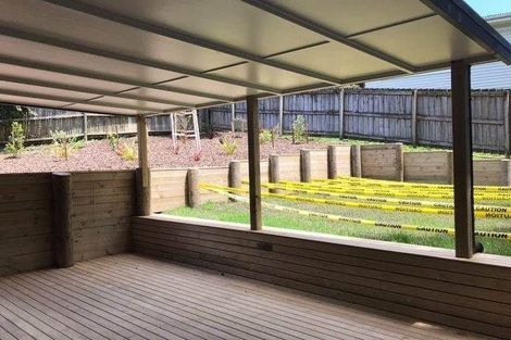 Photo of property in 2/6 Cresta Avenue, Beach Haven, Auckland, 0626