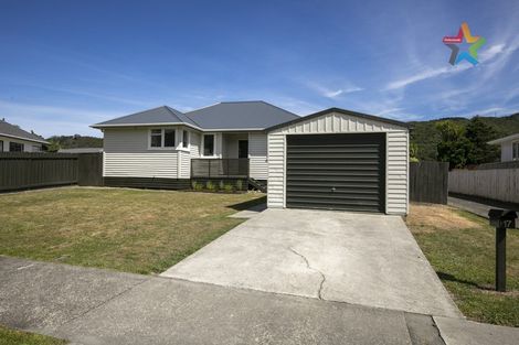 Photo of property in 17 Grimsby Grove, Wainuiomata, Lower Hutt, 5014