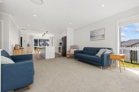 Photo of property in 8 Hokioi Drive, Kenepuru, Porirua, 5022
