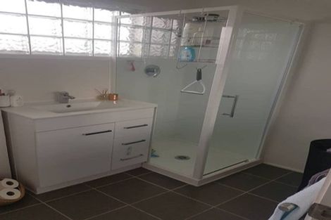 Photo of property in 1/360 Bucklands Beach Road, Bucklands Beach, Auckland, 2012