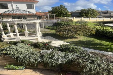 Photo of property in 3 Onemana Way, Te Atatu Peninsula, Auckland, 0610