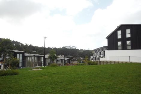 Photo of property in 2/10 Silver Moon Road, Albany Heights, Auckland, 0632