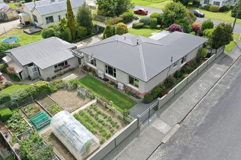 Photo of property in 26 Melvin Street, Edendale, 9825