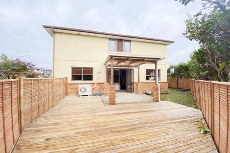 Photo of property in 21 Greenbough Lane, Greenhithe, Auckland, 0632