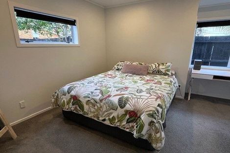 Photo of property in 49b The Esplanade, Eastern Beach, Auckland, 2012