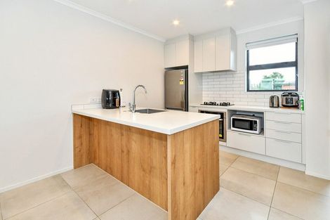 Photo of property in 39 Periko Way, Takanini, 2112