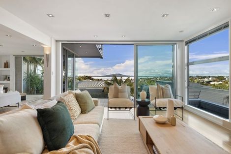 Photo of property in 49 Parr Terrace, Castor Bay, Auckland, 0620