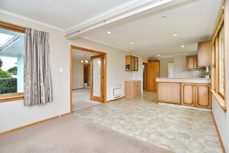 Photo of property in 77 Cutts Road, Russley, Christchurch, 8042