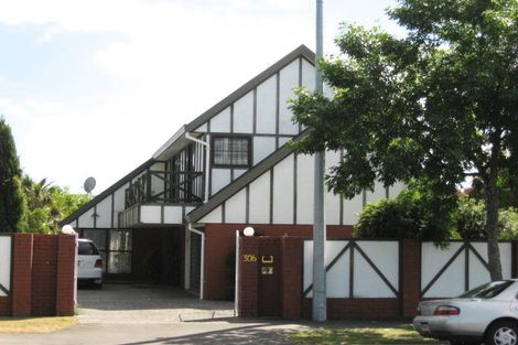Photo of property in 306 Yaldhurst Road, Avonhead, Christchurch, 8042