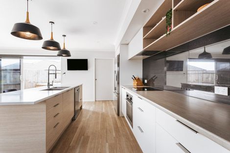 Photo of property in 6 Fuller Street, Papamoa Beach, Papamoa, 3118