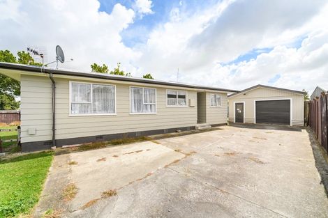 Photo of property in 28 Robinson Crescent, Westbrook, Palmerston North, 4412