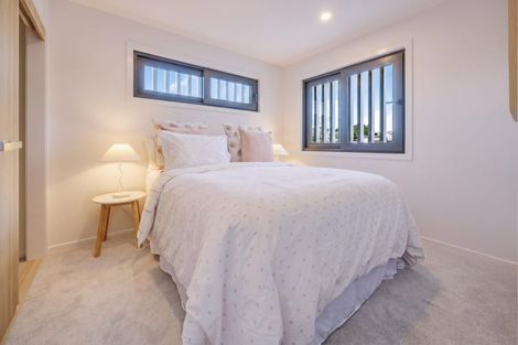 Photo of property in 11 Kaaramuramu Lane, Mangere Bridge, Auckland, 2022
