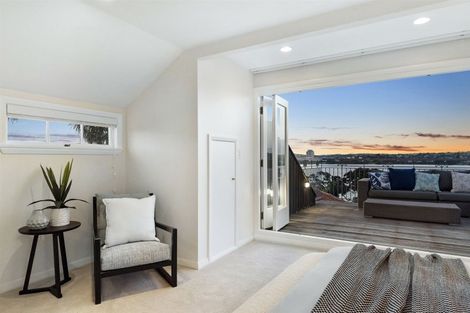 Photo of property in 1/248 Hurstmere Road, Takapuna, Auckland, 0622