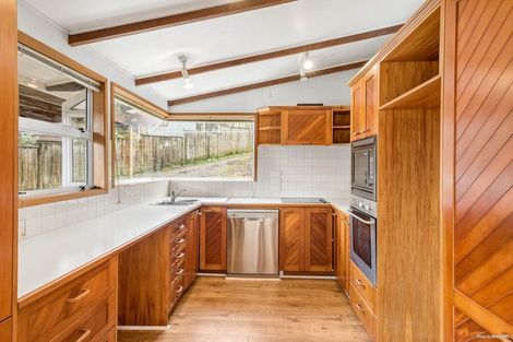 Photo of property in 28 Sunnyfield Crescent, Glenfield, Auckland, 0629