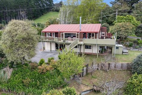 Photo of property in 10 Gregory Lane, Whangamata, 3691