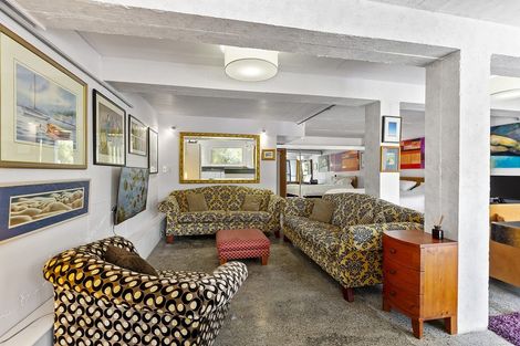 Photo of property in 29 Kellsmere Crescent, Island Bay, Wellington, 6023