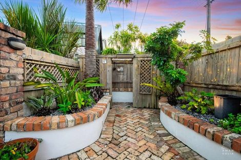 Photo of property in 2/39 Anglesea Street, Freemans Bay, Auckland, 1011