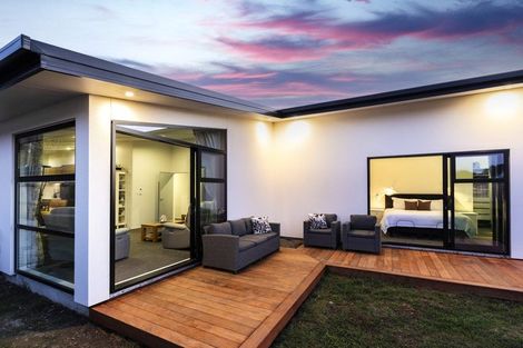 Photo of property in 5 Dray Place, Halswell, Christchurch, 8025