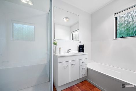 Photo of property in 47 Pokohiwi Road, Normandale, Lower Hutt, 5010