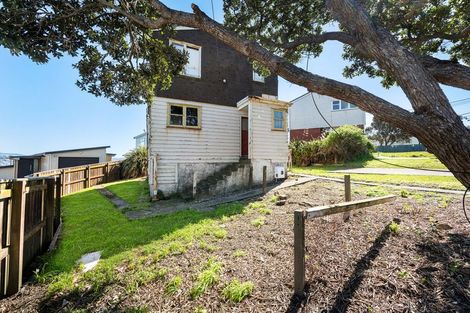 Photo of property in 18 Tukanae Street, Strathmore Park, Wellington, 6022