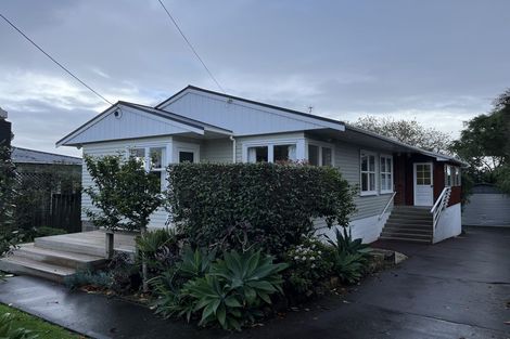 Photo of property in 6 Raines Avenue, Forrest Hill, Auckland, 0620