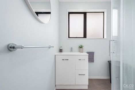 Photo of property in 180 Holborn Drive, Stokes Valley, Lower Hutt, 5019