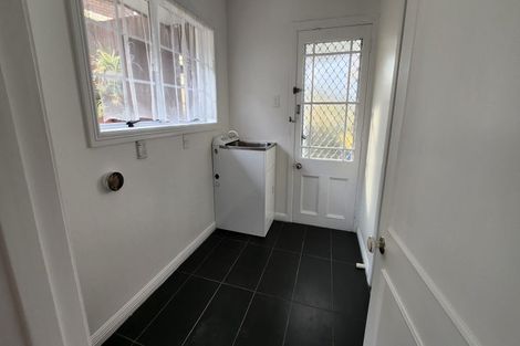 Photo of property in 38 Nui Mana Place, Te Atatu South, Auckland, 0610