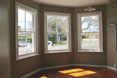 Photo of property in 31 Royal Terrace, Sandringham, Auckland, 1025