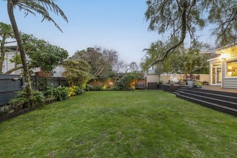 Photo of property in 130 Karori Road, Karori, Wellington, 6012