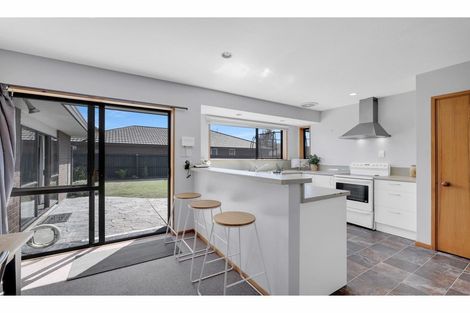 Photo of property in 22 Giles Place, Shirley, Christchurch, 8061