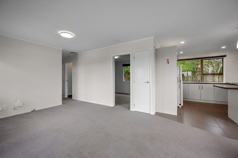 Photo of property in 28 Elizabeth Drive, West Harbour, Auckland, 0618