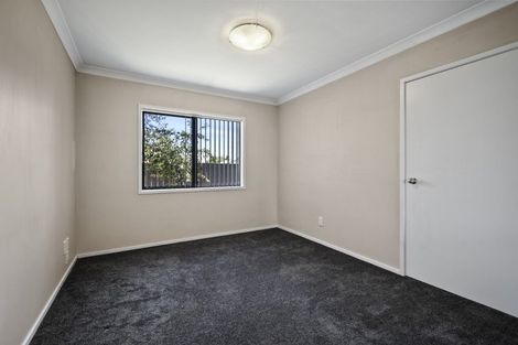 Photo of property in 1 Daniel Place, Kelvin Grove, Palmerston North, 4414