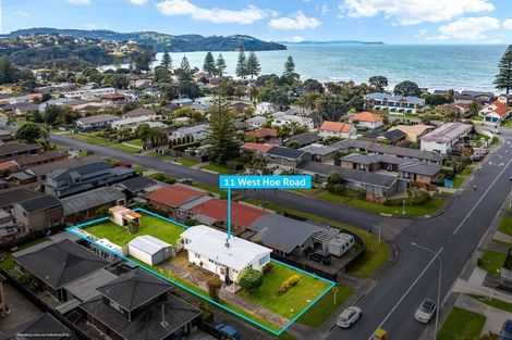 Photo of property in 11 West Hoe Road, Orewa, 0931