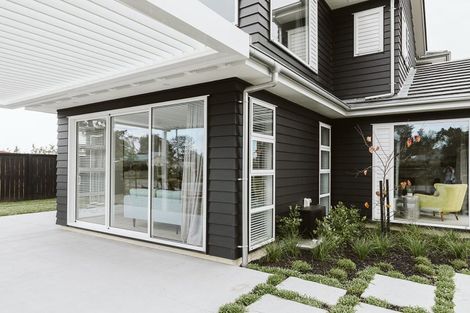 Photo of property in 85 Station Road, Kumeu, 0810