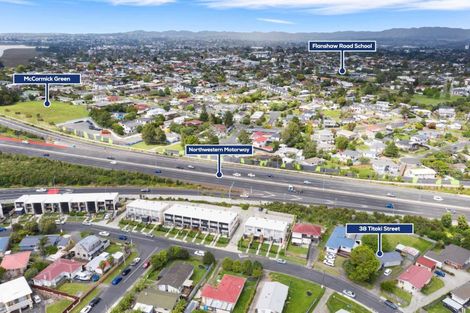 Photo of property in 38 Titoki Street, Te Atatu Peninsula, Auckland, 0610