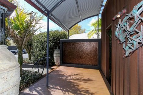 Photo of property in 48a Cameron Street, New Plymouth, 4310