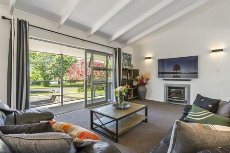 Photo of property in 13 Fairview Place, Te Puke, 3119