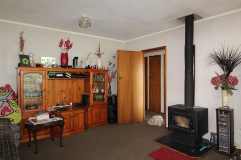 Photo of property in 17 Temuri Place, Glendene, Auckland, 0602