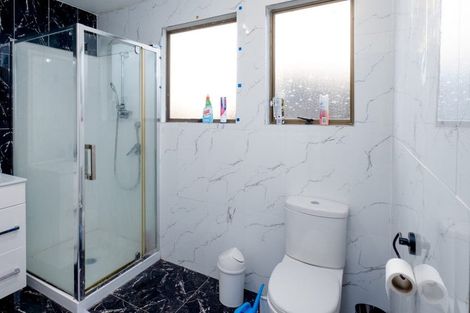 Photo of property in 64 Hyperion Drive, Randwick Park, Auckland, 2105