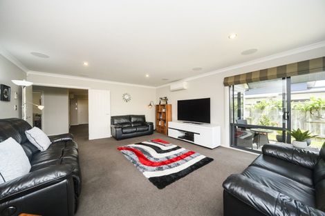 Photo of property in 48 Rosalie Terrace, Kelvin Grove, Palmerston North, 4414