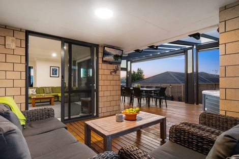 Photo of property in 5 Rexford Heights, Pyes Pa, Tauranga, 3112