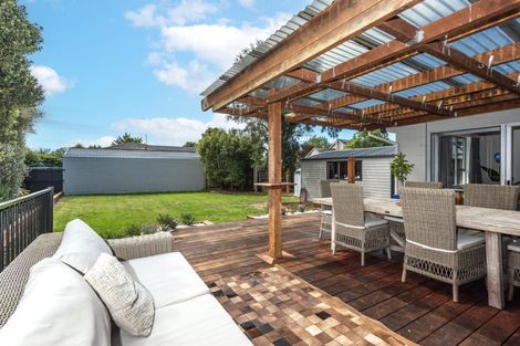 Photo of property in 52 Woodend Road, Woodend, 7610