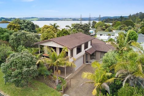 Photo of property in 11 Peninsula Parade, Hihi, Mangonui, 0494