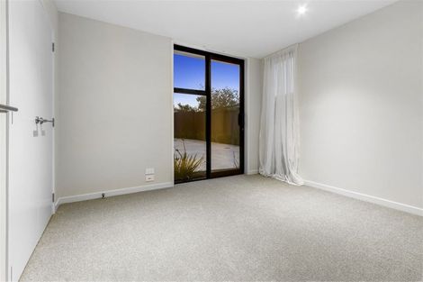 Photo of property in 174b Archers Road, Glenfield, Auckland, 0629