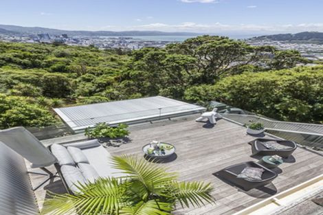 Photo of property in 10 Dorking Road, Brooklyn, Wellington, 6021