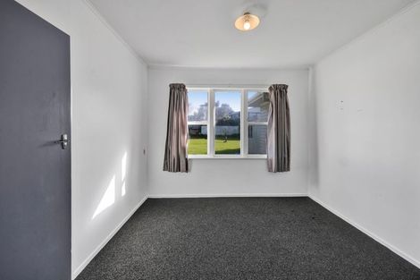 Photo of property in 10 Ramanui Avenue, Hawera, 4610