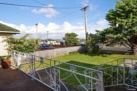 Photo of property in 227 Sturges Road, Henderson, Auckland, 0612