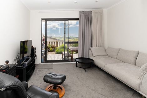 Photo of property in 50 Pukewhero Rise, Westgate, Auckland, 0614